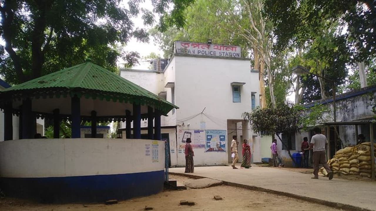 ‘পাড়ায় থাকতে দেবো না’, এই বলে পরিযায়ী শ্রমিকের বাড়িতে চড়াও হলো উত্তেজিত জনতা