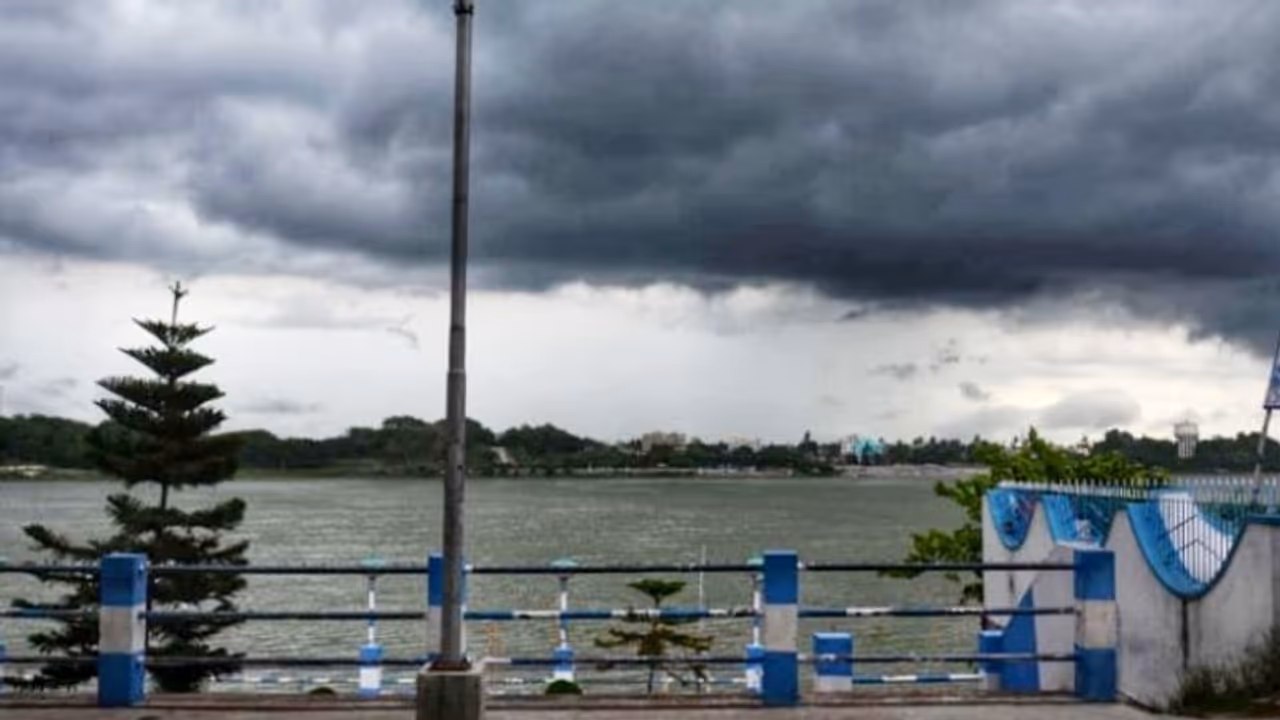 গতি বাড়াচ্ছে সাইক্লোন আমফান, ৭ হাজার মানুষকে সরাল হুগলি প্রশাসন