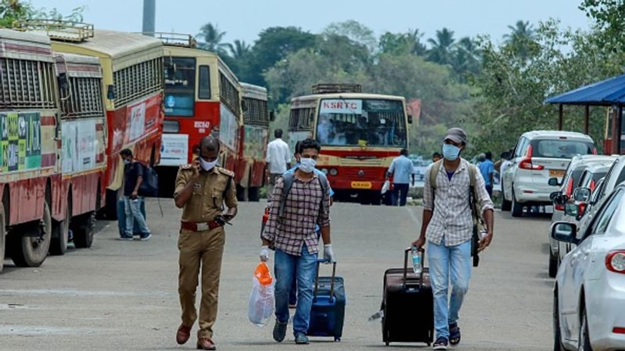 கேரளாவில் மெல்ல மெல்ல வேகமெடுக்கும் கொரோனா... ஒரே நாளில் 24 பேர் பாதிப்பால் அதிர்ச்சி..! கேரளாவில் மெல்ல மெல்ல வேகமெடுக்கும் கொரோனா... ஒரே நாளில் 24 பேர் பாதிப்பால் அதிர்ச்சி..!