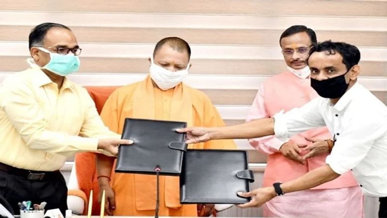 उत्तर प्रदेश स्टार्टअप फंड का शुभारंभ, 15 करोड़ रुपये जारी, CM योगी बोले प्रतिभा के आधार पर देंगे रोजगार उत्तर प्रदेश स्टार्टअप फंड का शुभारंभ, 15 करोड़ रुपये जारी, CM योगी बोले प्रतिभा के आधार पर देंगे रोजगार