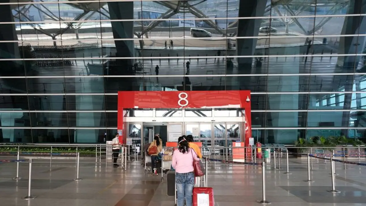 Centre allows Sikh staff to wear Kirpan at airport