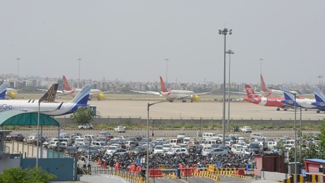 Domestic flights to resume: Government issues guidelines for passengers, airlines; 15 things to know Domestic flights to resume: Government issues guidelines for passengers, airlines; 15 things to know