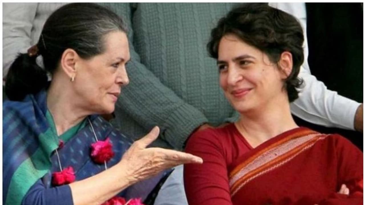 സോണിയക്കെതിരായ കേസ്; കോൺഗ്രസ് ബിജെപി പോര് രൂക്ഷം; പിന്നോട്ടില്ലെന്ന് പ്രിയങ്ക സോണിയക്കെതിരായ കേസ്; കോൺഗ്രസ് ബിജെപി പോര് രൂക്ഷം; പിന്നോട്ടില്ലെന്ന് പ്രിയങ്ക