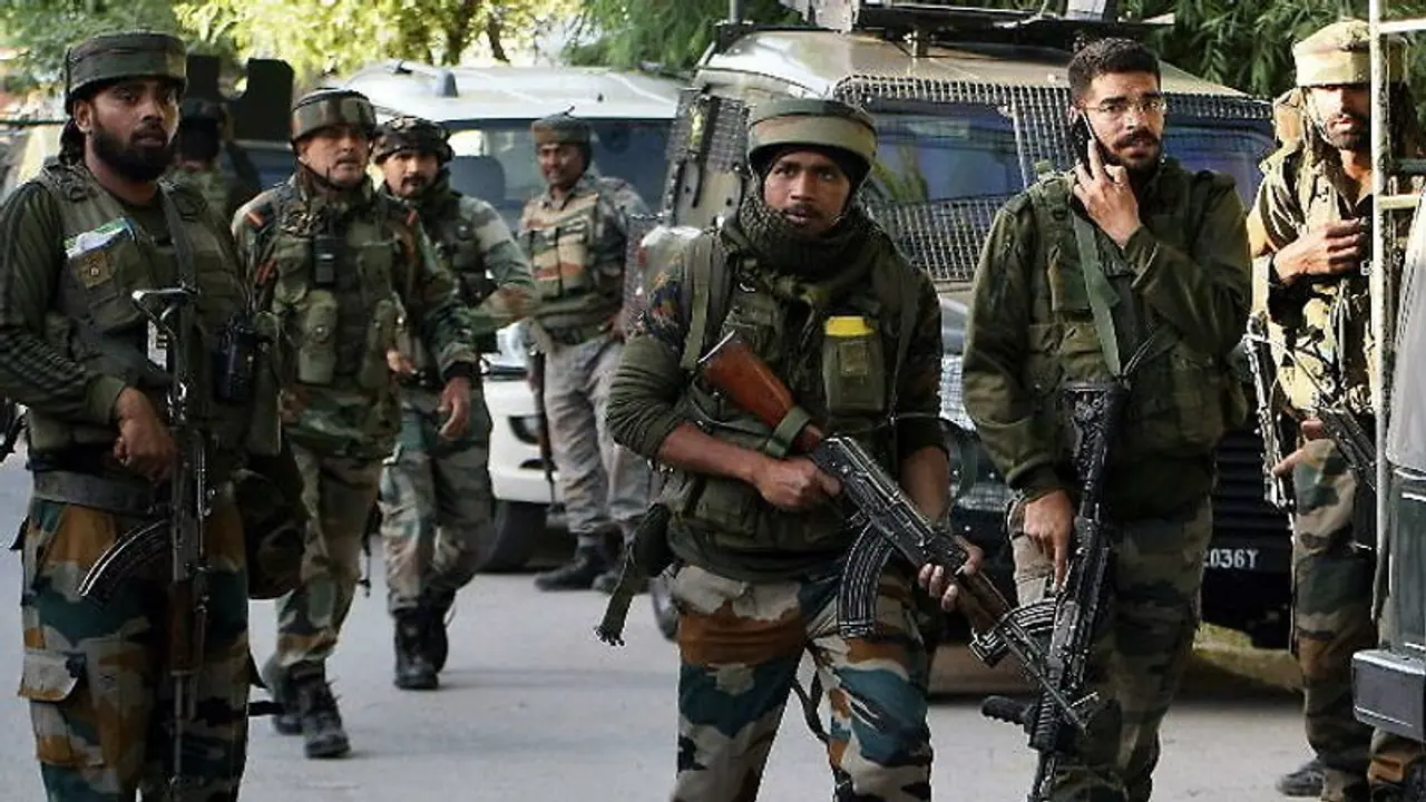 কাশ্মীরে বিজেপি র যুবনেতা সহ ৩জনকে গুলি করে খুন, ঘটনার পিছনে জঙ্গি যোগ বলে দাবি