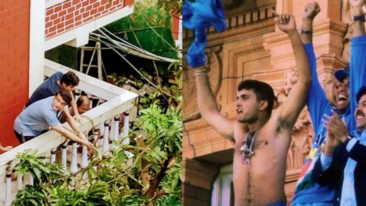 ബാല്ക്കണിയില് വീണ്ടും ദാദയുടെ 'ഹീറോയിസം'; ഇത്തവണ പക്ഷെ ജേഴ്സി ഊരിയില്ല ബാല്ക്കണിയില് വീണ്ടും ദാദയുടെ 'ഹീറോയിസം'; ഇത്തവണ പക്ഷെ ജേഴ്സി ഊരിയില്ല