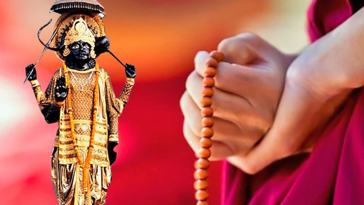 शनि जयंती पर करें इन 5 में से किसी भी 1 मंत्र का जाप, मिलेगी हर काम में सफलता शनि जयंती पर करें इन 5 में से किसी भी 1 मंत्र का जाप, मिलेगी हर काम में सफलता