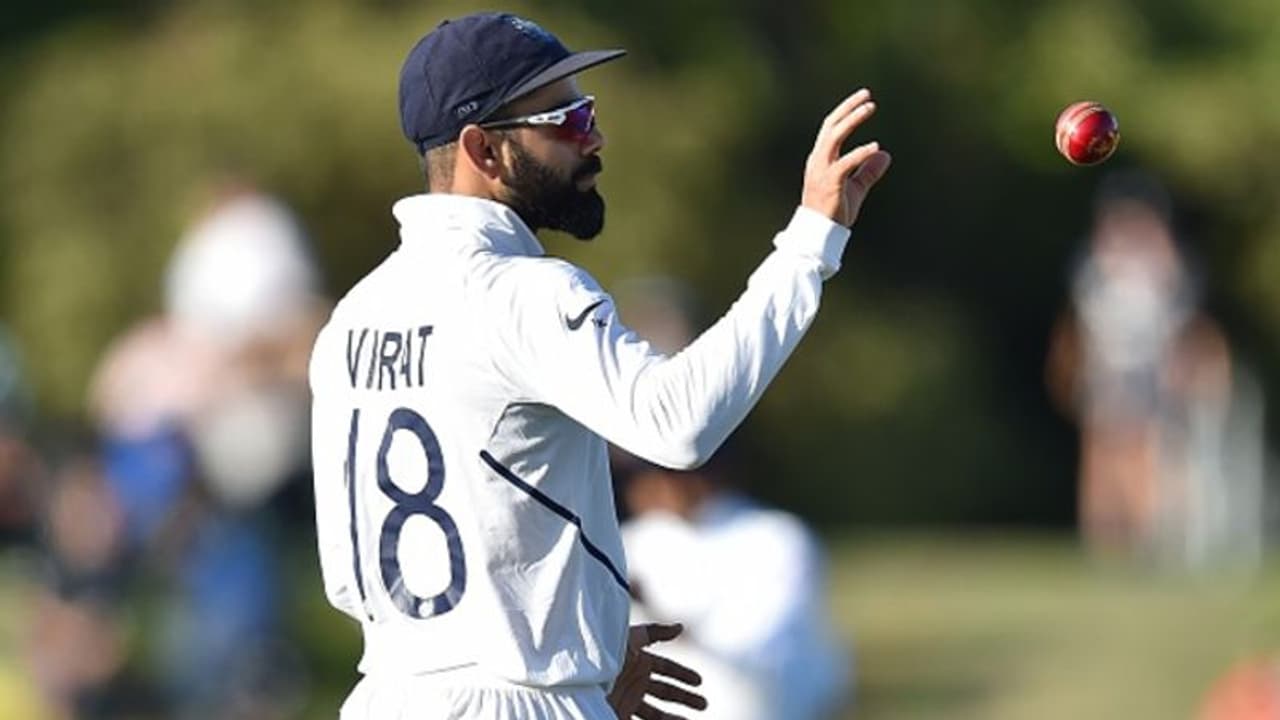 Virat Kohli posts unseen photo; praises opposition player as ‘good man’