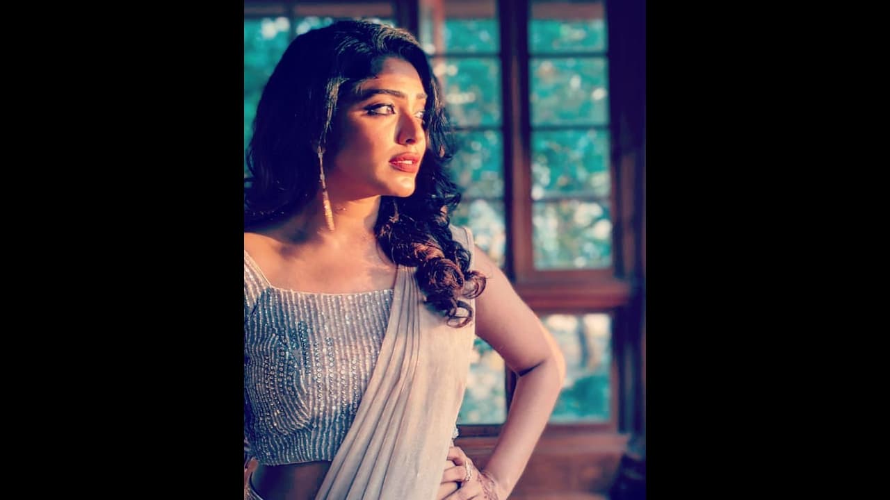 ഞങ്ങള് ഫെമിനിസ്റ്റുകള്ക്ക് 'ഭര്ത്താക്കന്മാരല്ല' ഉള്ളത്; പരിഹാസത്തിന് റിമയുടെ ചുട്ട മറുപടി ഞങ്ങള് ഫെമിനിസ്റ്റുകള്ക്ക് 'ഭര്ത്താക്കന്മാരല്ല' ഉള്ളത്; പരിഹാസത്തിന് റിമയുടെ ചുട്ട മറുപടി