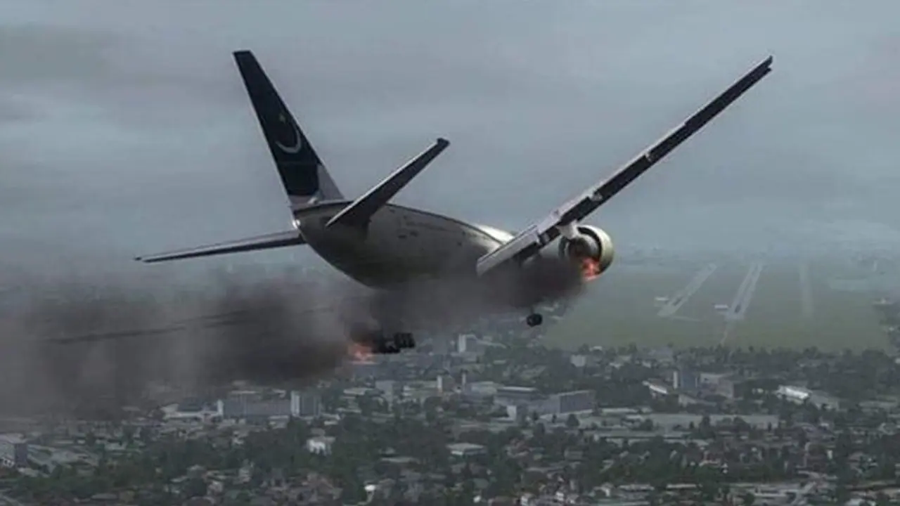 ಕರಾಚಿ ವಿಮಾನ ದುರಂತ ನೋಡಿ ನಕ್ಕ ಭಾರತೀಯರನ್ನು ಸ್ಯಾಡಿಸ್ಟ್ ಎಂದ ಪಾಕ್ ನೆಟ್ಟಿಗರು