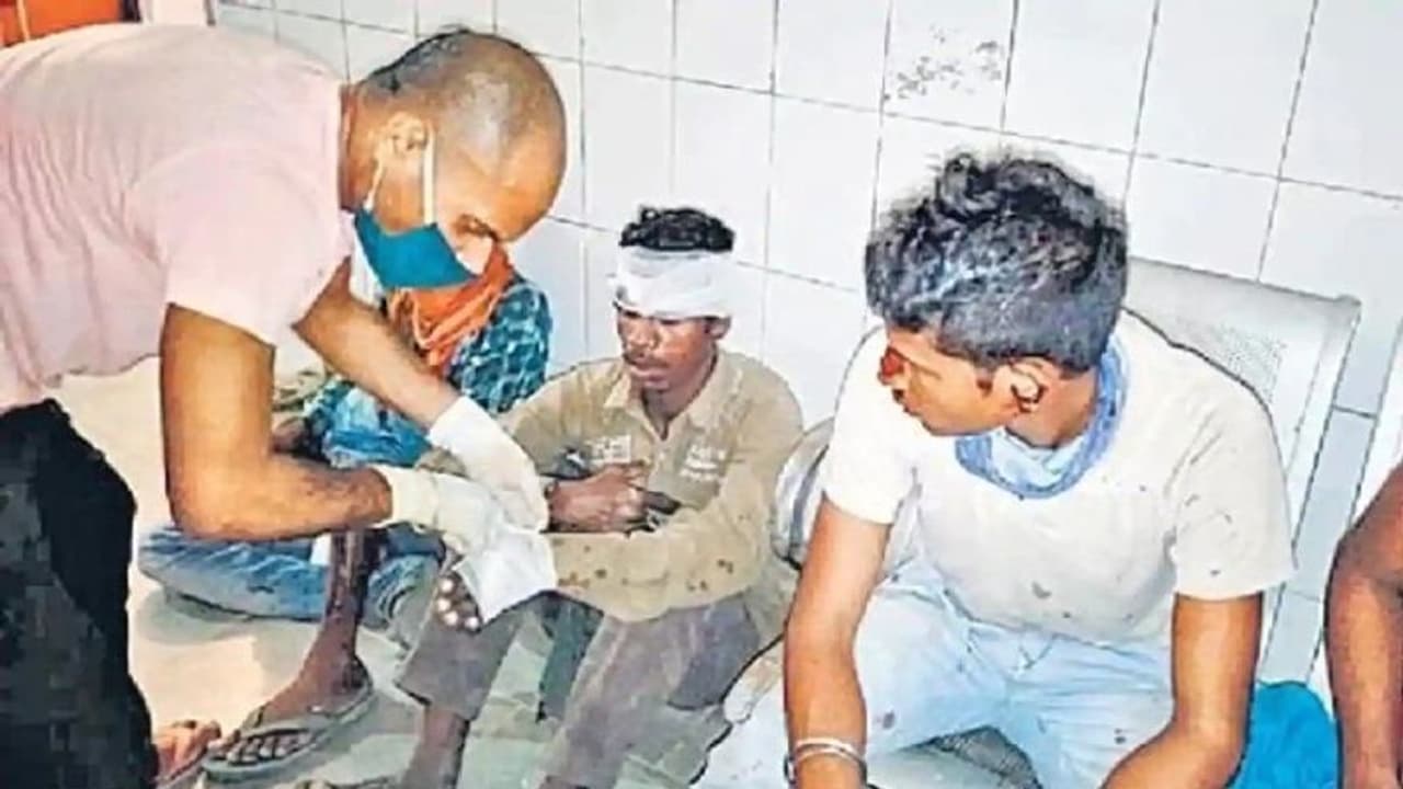 Guest Workers: അതിഥി തൊഴിലാളികളുടെ വിവര ശേഖരണമില്ല;ക്രിമിനൽ പശ്ചത്തലമുള്ളവരേയും കണ്ടെത്താനാകുന്നില്ല Guest Workers: അതിഥി തൊഴിലാളികളുടെ വിവര ശേഖരണമില്ല;ക്രിമിനൽ പശ്ചത്തലമുള്ളവരേയും കണ്ടെത്താനാകുന്നില്ല