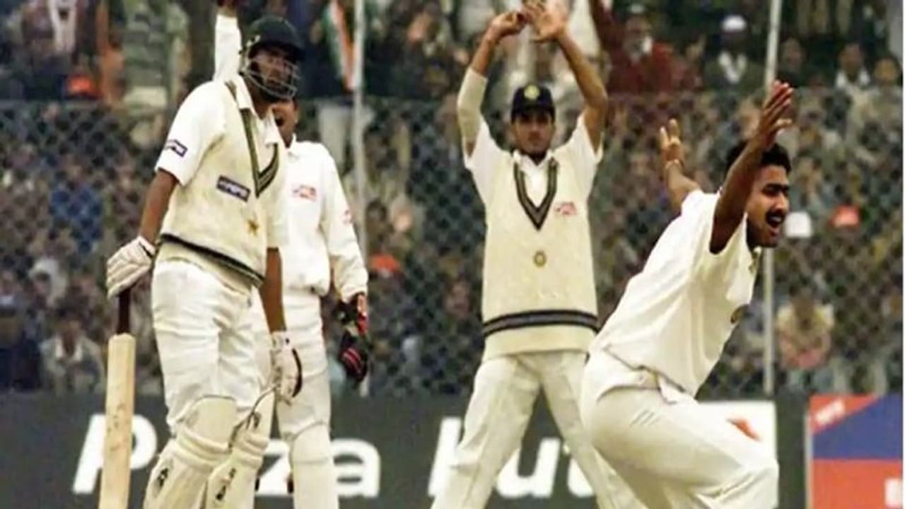 जब वसीम अकरम ने कहा था कुंबले की गेंद पर नहीं होऊंगा आउट, लेकिन टेस्ट मैच में पाकिस्तान को मिली थी हार जब वसीम अकरम ने कहा था कुंबले की गेंद पर नहीं होऊंगा आउट, लेकिन टेस्ट मैच में पाकिस्तान को मिली थी हार