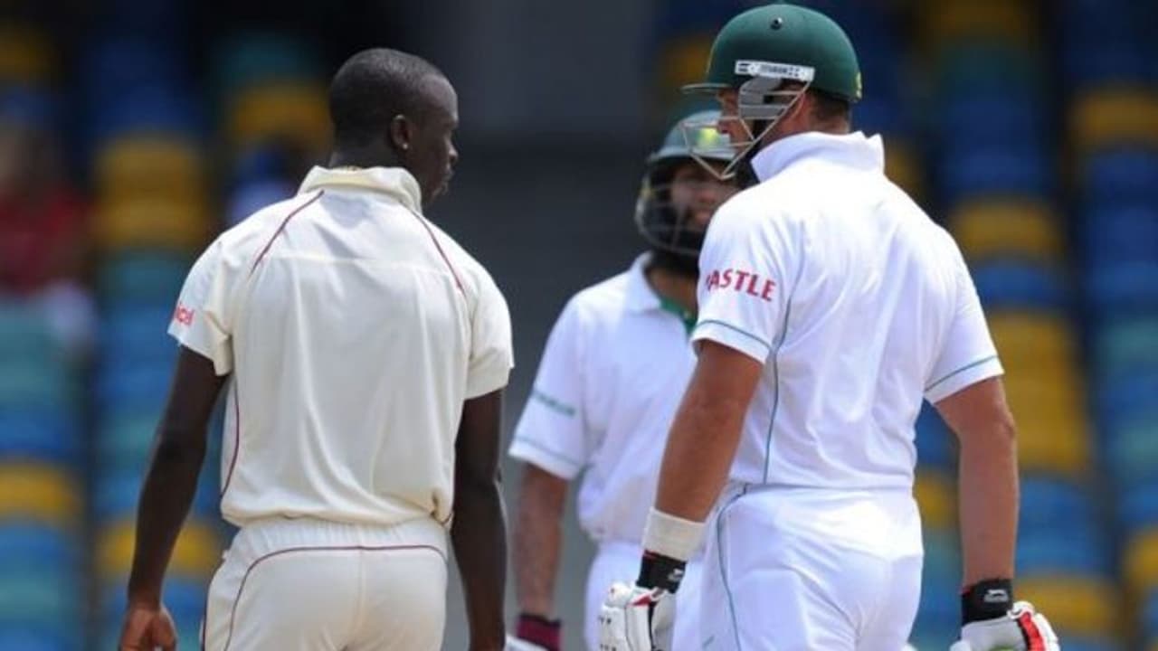 நான் பவுலிங் போட்டதுலயே ரொம்ப கஷ்டமான பேட்ஸ்மேன் அவருதான்.. வெஸ்ட் இண்டீஸ் ஃபாஸ்ட் பவுலரின் சிறப்பான தேர்வு நான் பவுலிங் போட்டதுலயே ரொம்ப கஷ்டமான பேட்ஸ்மேன் அவருதான்.. வெஸ்ட் இண்டீஸ் ஃபாஸ்ட் பவுலரின் சிறப்பான தேர்வு