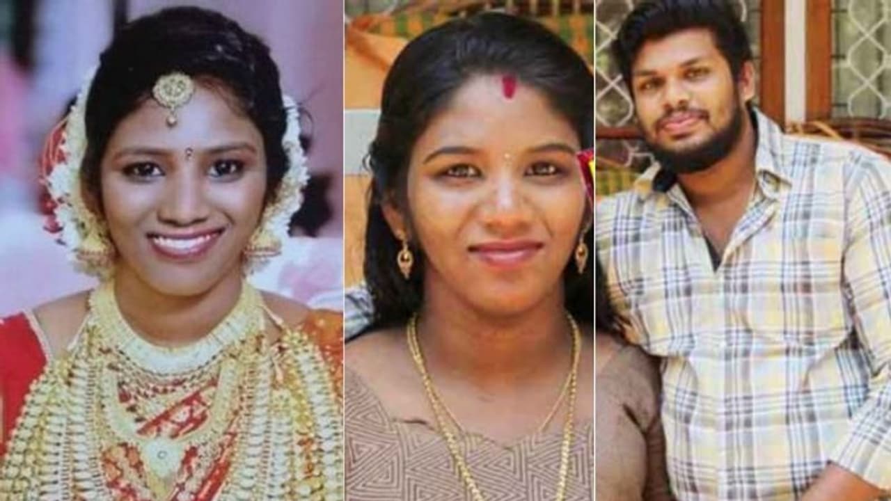 ഉത്രയുടെ മകൻ അമ്മവീട്ടിലേക്ക്: സൂരജിൻ്റെ വീട്ടിൽ നിന്നും പൊലീസ് കുഞ്ഞിനെ കൊണ്ടു പോയി ഉത്രയുടെ മകൻ അമ്മവീട്ടിലേക്ക്: സൂരജിൻ്റെ വീട്ടിൽ നിന്നും പൊലീസ് കുഞ്ഞിനെ കൊണ്ടു പോയി