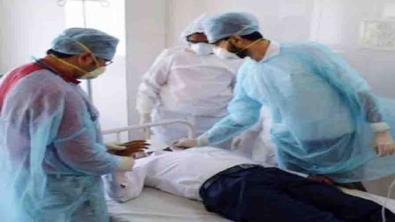 Coronavirus: Delhi's death toll reaches to 303 with highest spike of 792 cases Coronavirus: Delhi's death toll reaches to 303 with highest spike of 792 cases