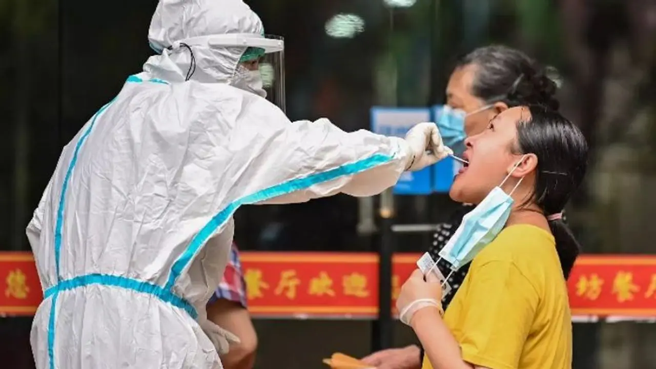 രോഗികളില്ലെന്ന് കണ്ട് ആഘോഷം നടത്തിയതിന്റെ പിറ്റേന്ന് ചൈനയില് 39 പേര്ക്ക് കൊവിഡ് 19 രോഗികളില്ലെന്ന് കണ്ട് ആഘോഷം നടത്തിയതിന്റെ പിറ്റേന്ന് ചൈനയില് 39 പേര്ക്ക് കൊവിഡ് 19