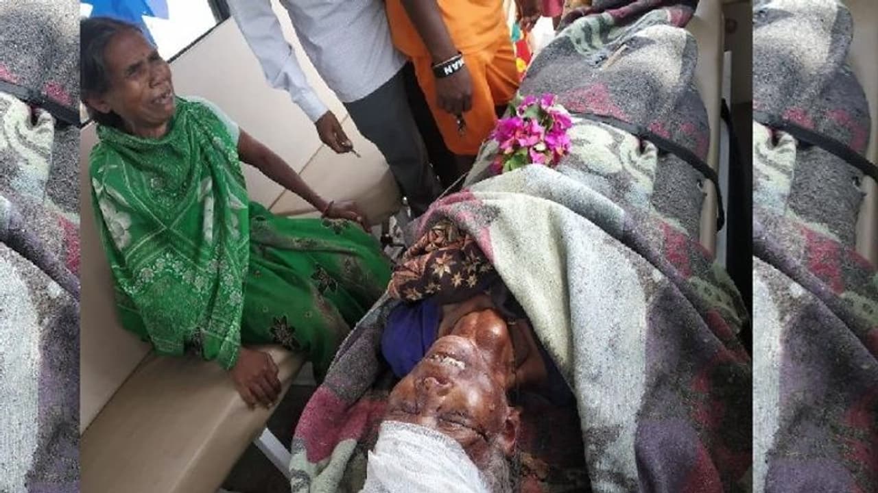 लॉकडाउन में राक्षस बनी बहू, बूढ़ी सास को लाठी डंडे से पीट पीटकर मार डाला, कुछ नहीं कर सके बेटे लॉकडाउन में राक्षस बनी बहू, बूढ़ी सास को लाठी डंडे से पीट पीटकर मार डाला, कुछ नहीं कर सके बेटे