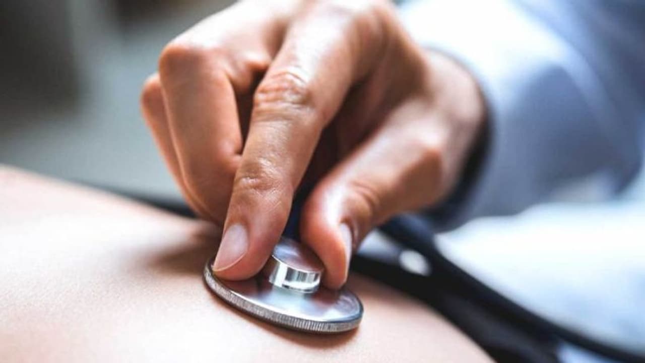 ശ്വാസകോശ രോഗങ്ങളും കൊവിഡ് പ്രതിസന്ധിയും... ശ്വാസകോശ രോഗങ്ങളും കൊവിഡ് പ്രതിസന്ധിയും...