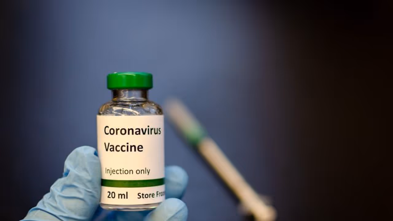 Novavax को EU की इमरजेंसी मंजूरी, एक्सपर्ट्स ने दो शाट्स में 3 से 4 सप्ताह का अंतराल सुझाया Novavax को EU की इमरजेंसी मंजूरी, एक्सपर्ट्स ने दो शाट्स में 3 से 4 सप्ताह का अंतराल सुझाया