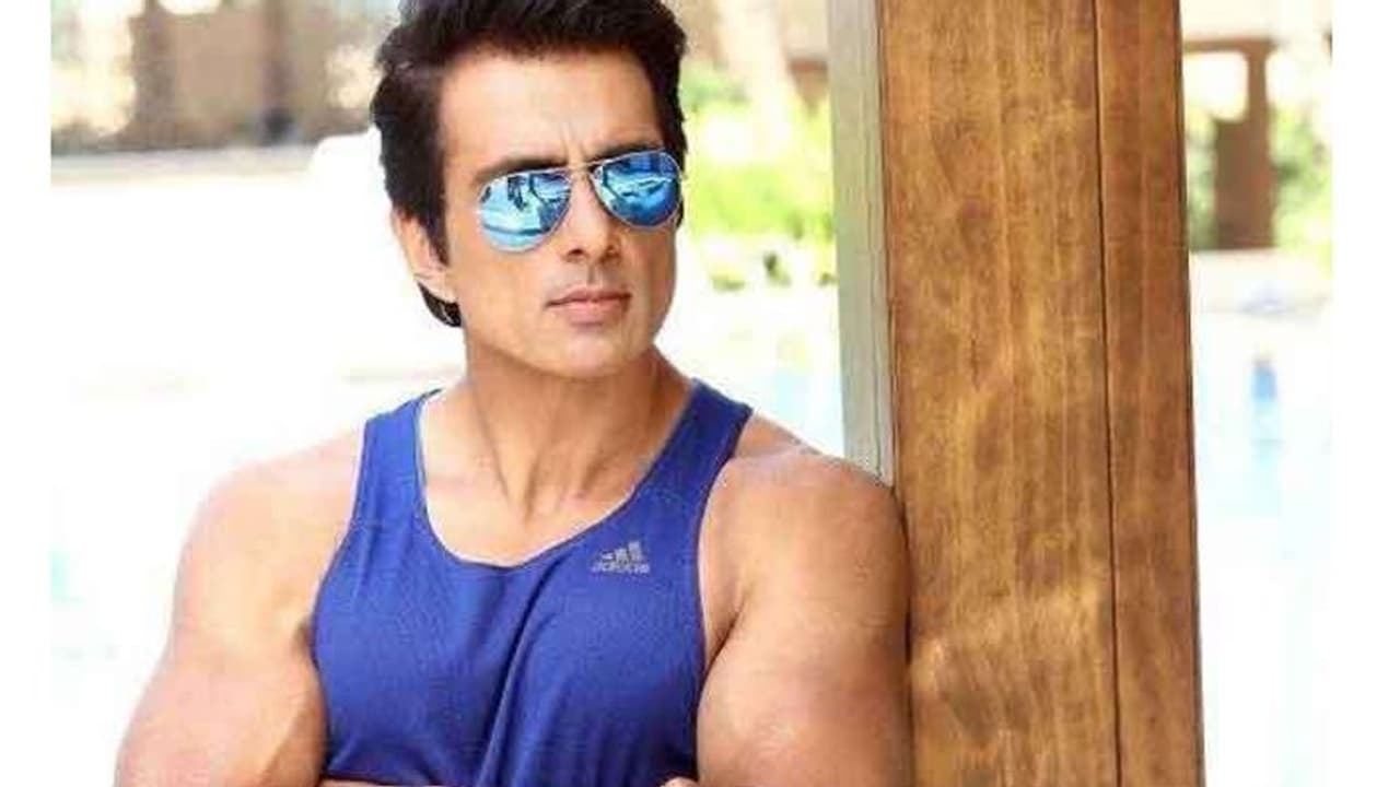 পরিযায়ী শ্রমিকদের জন্য এবার চালু হেলপ লাইন নম্বর, সোনুর প্রশংসায় অজয় পরিযায়ী শ্রমিকদের জন্য এবার চালু হেলপ লাইন নম্বর, সোনুর প্রশংসায় অজয়