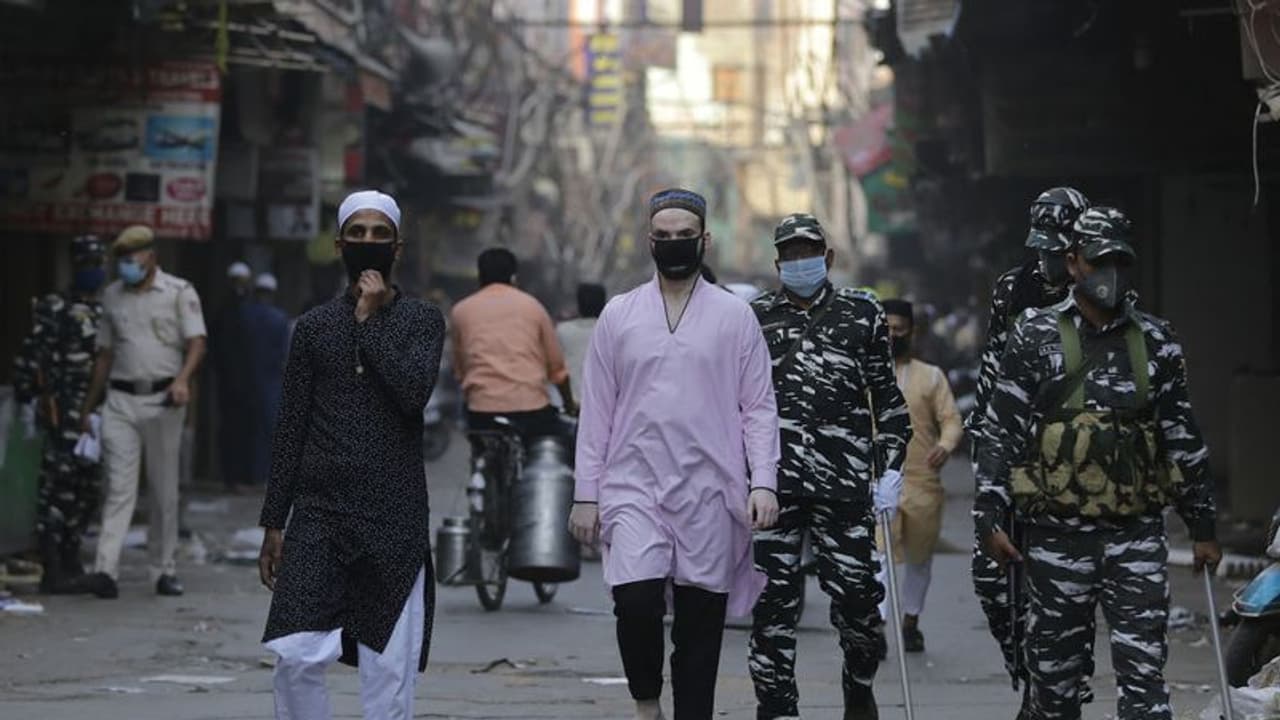 देश में 1.40 लाख कोरोना मरीज, हिमाचल के 2 जिलों में 30 जून तक कर्फ्यू; केजरीवाल बोले होता रहे कोरोना देश में 1.40 लाख कोरोना मरीज, हिमाचल के 2 जिलों में 30 जून तक कर्फ्यू; केजरीवाल बोले होता रहे कोरोना