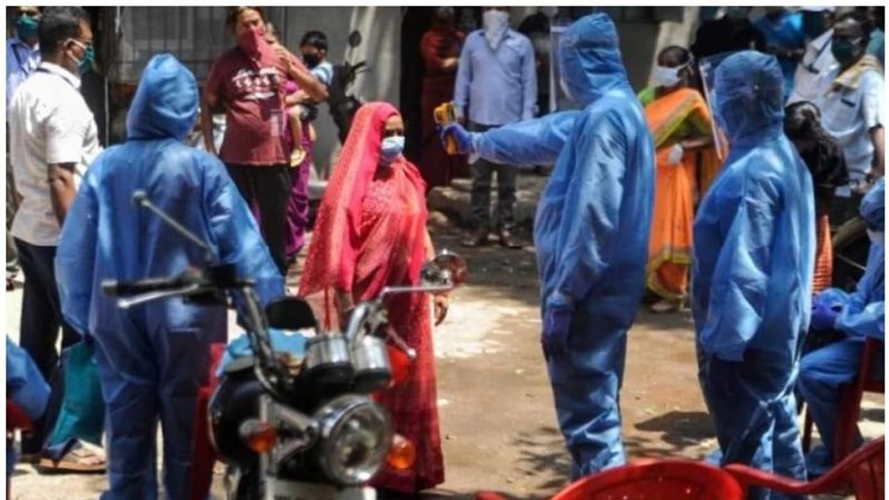 24 മണിക്കൂറിനിടെ 6977 കൊവിഡ് കേസുകൾ; ഏറ്റവും ഉയർന്ന കണക്ക്; രാജ്യത്തെ രോഗബാധിതരുടെ എണ്ണം 1,38,845 24 മണിക്കൂറിനിടെ 6977 കൊവിഡ് കേസുകൾ; ഏറ്റവും ഉയർന്ന കണക്ക്; രാജ്യത്തെ രോഗബാധിതരുടെ എണ്ണം 1,38,845