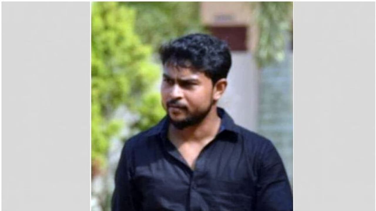 കൊവിഡ് ബാധിച്ച് പ്രവാസി മലയാളി യുവാവ് മരിച്ചു കൊവിഡ് ബാധിച്ച് പ്രവാസി മലയാളി യുവാവ് മരിച്ചു