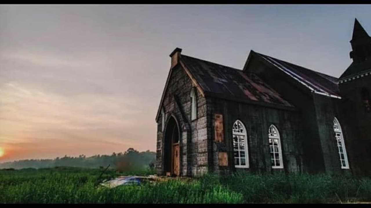 'മിന്നൽ മുരളി' സിനിമയുടെ ക്രിസ്ത്യന്‍ ദേവാലയത്തിന്‍റെ സെറ്റ് പൊളിച്ച് മാറ്റി