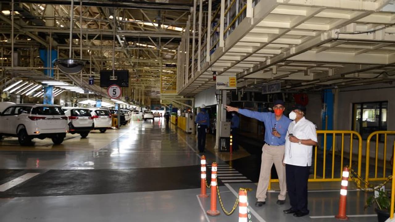 ಲಾಕ್ಡೌನ್ ಸಡಿಲಿಕೆ ಬೆನ್ನಲ್ಲೇ ಟೊಯೋಟಾ ಕಿರ್ಲೋಸ್ಕರ್ ಮೋಟಾರ್ ಪುನರ್ ಆರಂಭ! ಲಾಕ್ಡೌನ್ ಸಡಿಲಿಕೆ ಬೆನ್ನಲ್ಲೇ ಟೊಯೋಟಾ ಕಿರ್ಲೋಸ್ಕರ್ ಮೋಟಾರ್ ಪುನರ್ ಆರಂಭ!