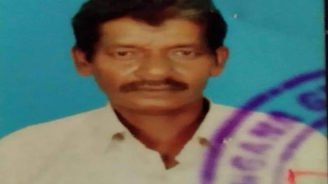 పోలీస్ స్టేషన్లోనే దళిత వేటగాడి మృతి... జ్యుడిషియల్ విచారణకు శ్రీధర్ బాబు డిమాండ్ పోలీస్ స్టేషన్లోనే దళిత వేటగాడి మృతి... జ్యుడిషియల్ విచారణకు శ్రీధర్ బాబు డిమాండ్