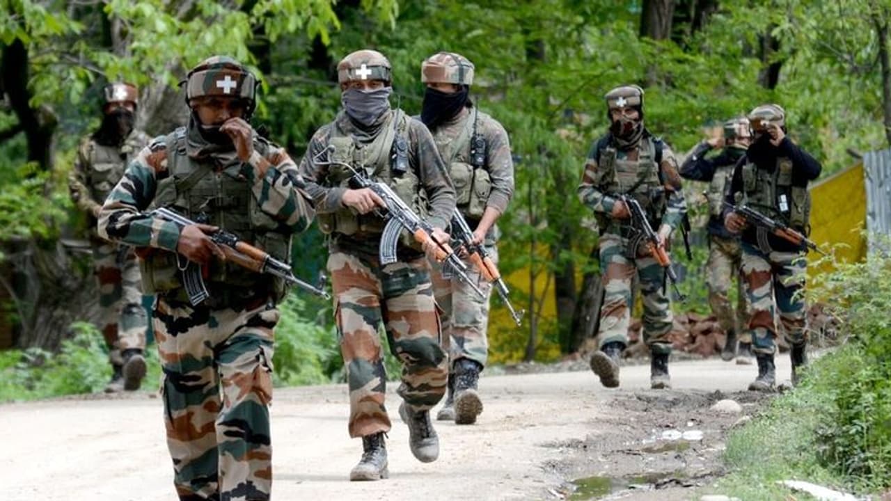 বন্ধু সেজে ছুরি মারার অভিযোগ চিনের বিরুদ্ধে, সন্ত্রাস দমনে বিশ্বের কাছে সাহায্য চাইল মায়ানমার বন্ধু সেজে ছুরি মারার অভিযোগ চিনের বিরুদ্ধে, সন্ত্রাস দমনে বিশ্বের কাছে সাহায্য চাইল মায়ানমার