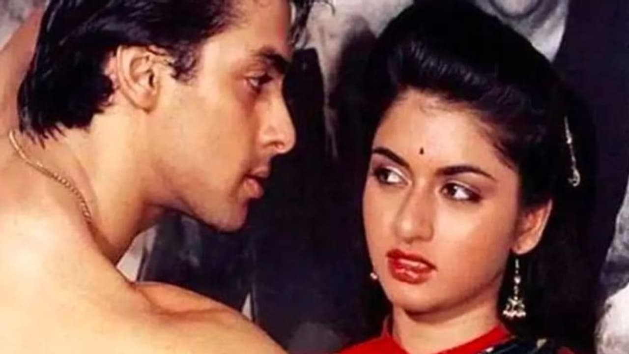 'আমি ক্যামেরা সেট করতেই ভাগ্যশ্রীকে টেনে চুমু খাবে', তিরিশ বছর পর বিস্ফোরক অভিনেত্রী 'আমি ক্যামেরা সেট করতেই ভাগ্যশ্রীকে টেনে চুমু খাবে', তিরিশ বছর পর বিস্ফোরক অভিনেত্রী