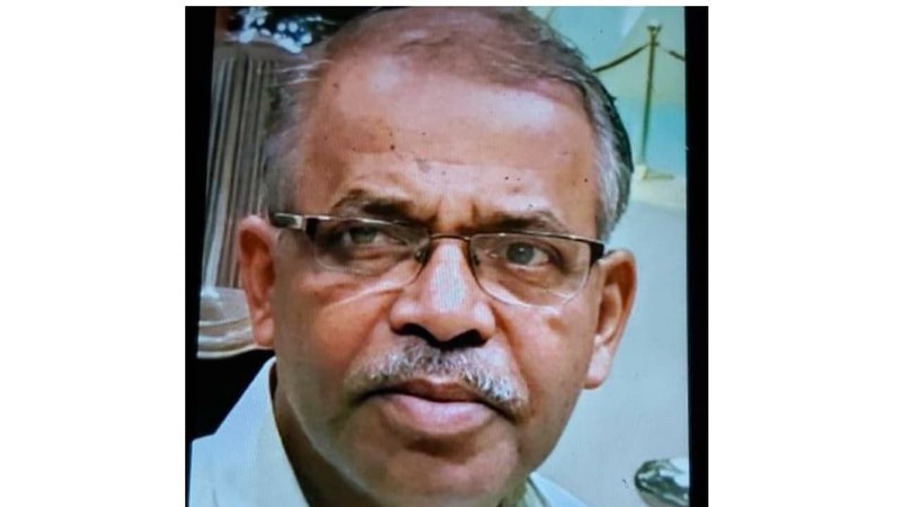 പ്രവാസി മലയാളി ഹൃദയാഘാതം മൂലം മരിച്ചു പ്രവാസി മലയാളി ഹൃദയാഘാതം മൂലം മരിച്ചു