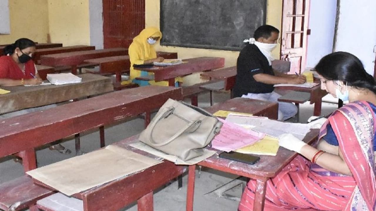 ಎಸ್ಎಸ್ಎಲ್ಸಿ ಮೌಲ್ಯಮಾಪನದಲ್ಲಿ ಲೋಪ: ಆರೋಪ ಎಸ್ಎಸ್ಎಲ್ಸಿ ಮೌಲ್ಯಮಾಪನದಲ್ಲಿ ಲೋಪ: ಆರೋಪ