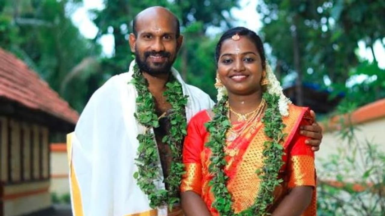 നടൻ ഗോകുലൻ വിവാഹിതനായി; വീഡിയോ കാണാം നടൻ ഗോകുലൻ വിവാഹിതനായി; വീഡിയോ കാണാം