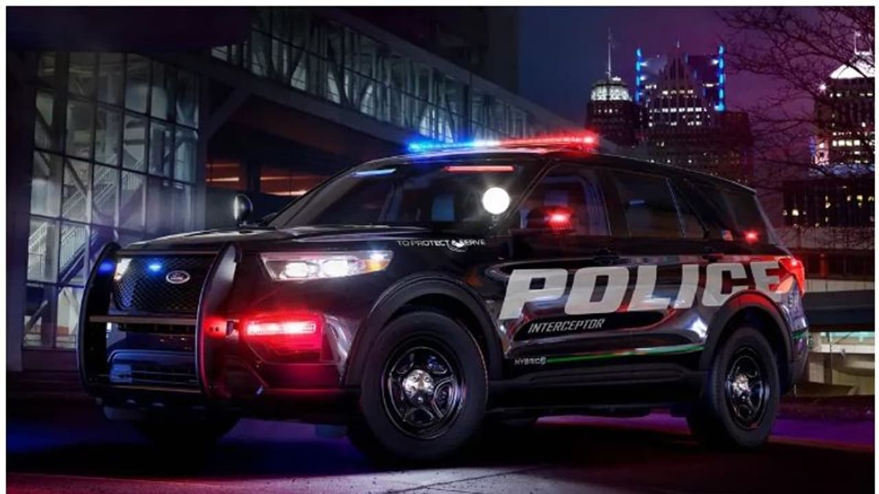 പൊലീസ് വണ്ടികളിൽ ഇനി കൊറോണയെ 'ചൂടാക്കി' ഓടിക്കാൻ ഫോർഡ് പൊലീസ് വണ്ടികളിൽ ഇനി കൊറോണയെ 'ചൂടാക്കി' ഓടിക്കാൻ ഫോർഡ്