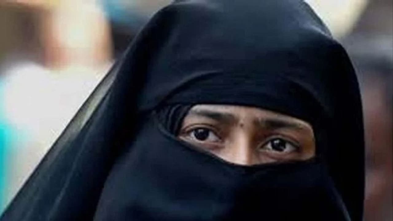 Thane man arrested for giving triple talaq over phone Thane man arrested for giving triple talaq over phone