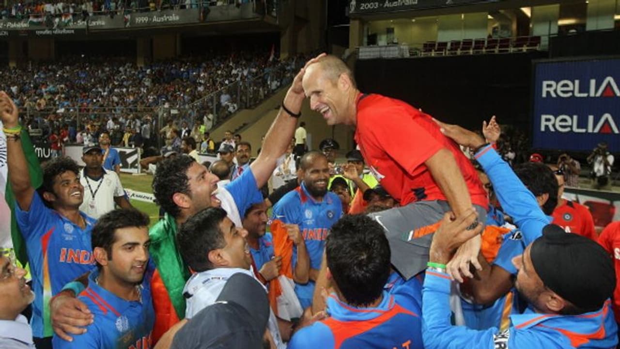 IPL 2022: ಅಹಮದಾಬಾದ್ ಕೋಚ್ಗಳಾಗಿ ಗ್ಯಾರಿ ಕರ್ಸ್ಟನ್, ಆಶಿಶ್ ನೆಹ್ರಾ ನೇಮಕ..? IPL 2022: ಅಹಮದಾಬಾದ್ ಕೋಚ್ಗಳಾಗಿ ಗ್ಯಾರಿ ಕರ್ಸ್ಟನ್, ಆಶಿಶ್ ನೆಹ್ರಾ ನೇಮಕ..?