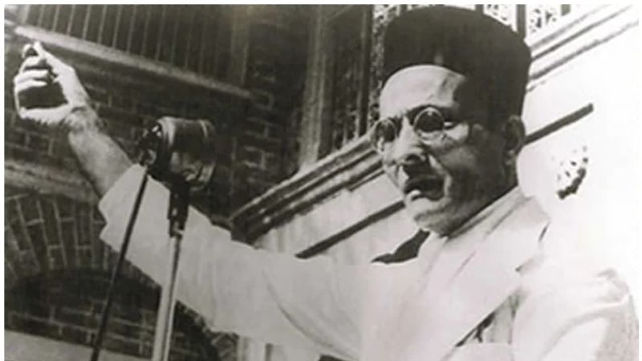 മേൽപ്പാലത്തിന് സവർക്കറുടെ പേര്; കർണാടക സർക്കാരിന്റെ തീരുമാനം വിവാദത്തിൽ