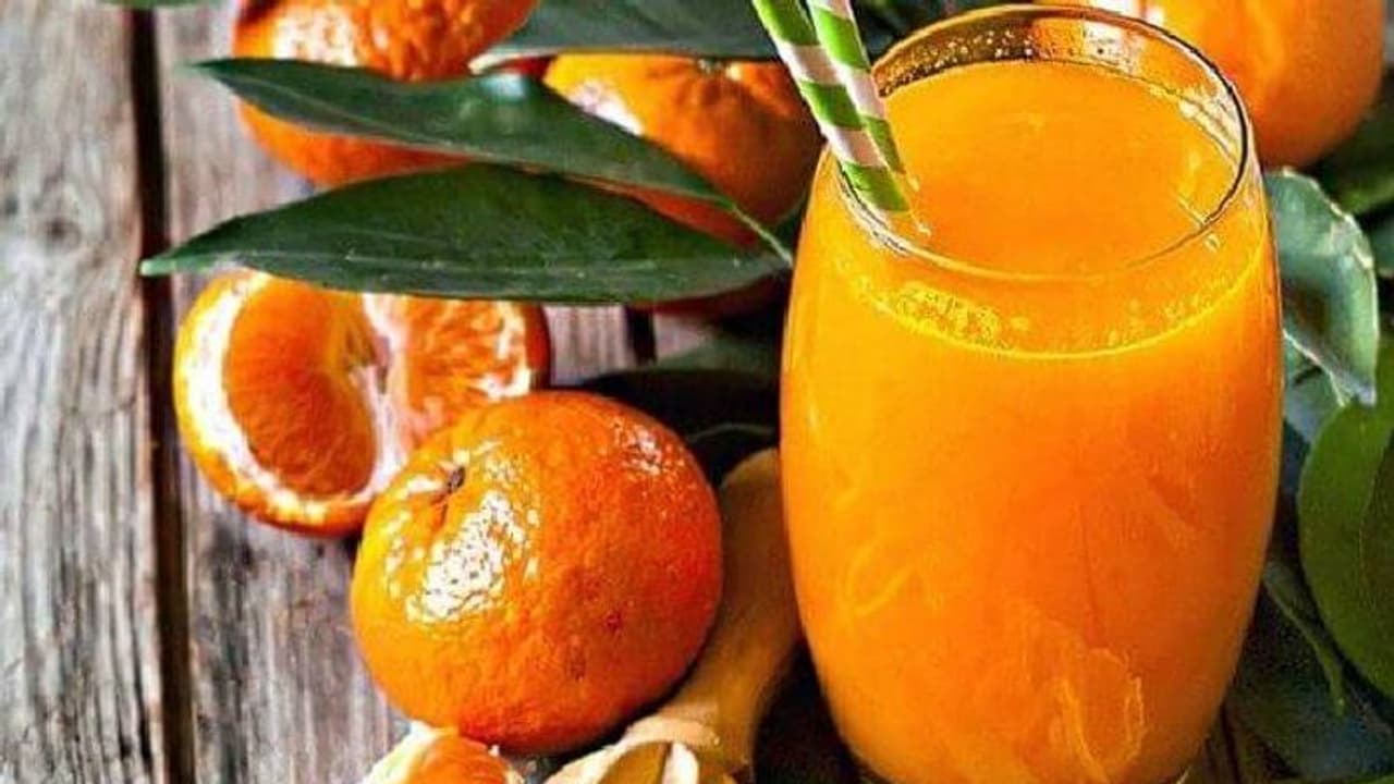 രക്തസമ്മർദ്ദം നിയന്ത്രിക്കാന് ഓറഞ്ച് ജ്യൂസ് കുടിക്കാം... രക്തസമ്മർദ്ദം നിയന്ത്രിക്കാന് ഓറഞ്ച് ജ്യൂസ് കുടിക്കാം...