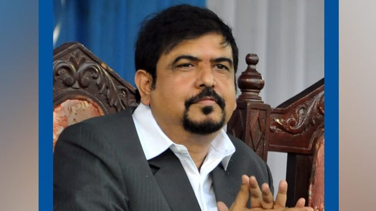 'তৃণমূলের প্রতীক ছাড়া দাঁড়িয়ে কী হয়েছিল সবাই দেখেছে', সুজিতের নিশানায় সব্যসাচী 'তৃণমূলের প্রতীক ছাড়া দাঁড়িয়ে কী হয়েছিল সবাই দেখেছে', সুজিতের নিশানায় সব্যসাচী