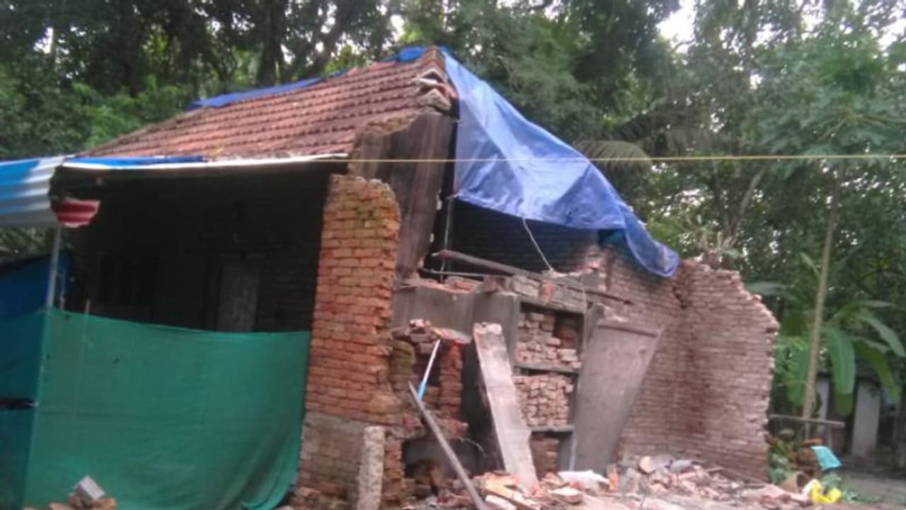 ശക്തമായ മഴയില്‍ ഹരിപ്പാട് വീട് തകര്‍ന്നുവീണു; ആളപായമില്ല