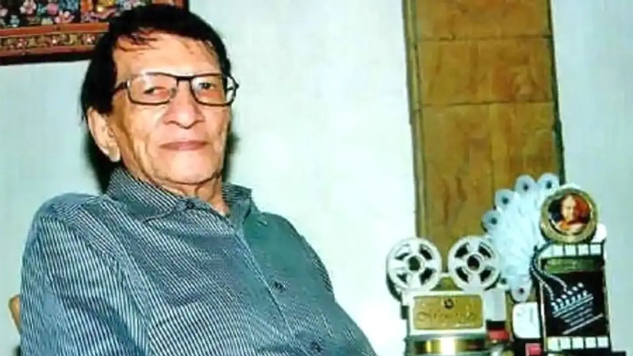 नहीं रहे 'जिंदगी कैसी है पहेली...' लिखने वाले मशहूर गीतकार योगेश, 77 की उम्र में ली अंतिम सांस नहीं रहे 'जिंदगी कैसी है पहेली...' लिखने वाले मशहूर गीतकार योगेश, 77 की उम्र में ली अंतिम सांस