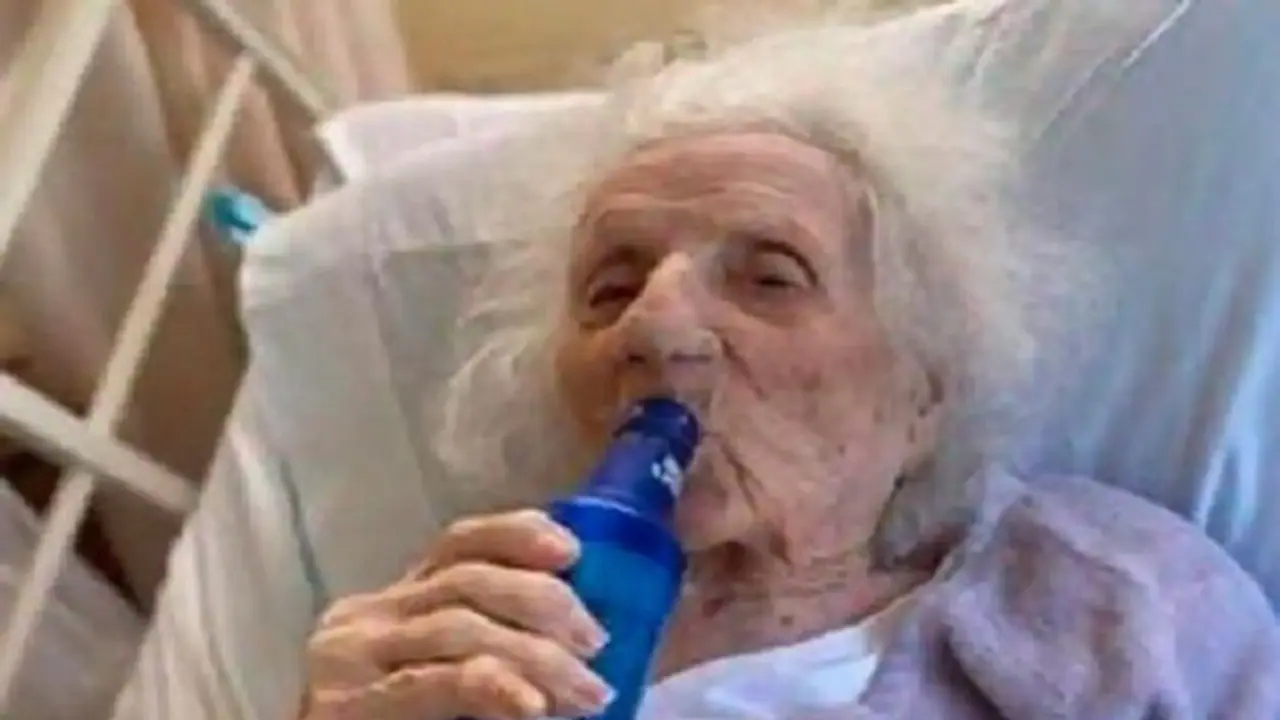 ಕೊರೋನಾ ಗೆದ್ದಿದ್ದಕ್ಕೆ ಬೀಯರ್ ಬಾಟಲ್ ಓಪನ್, 103ರ ಅಜ್ಜಿಗೆ ಹೇಳಿ ಚೀಯರ್ಸ್!