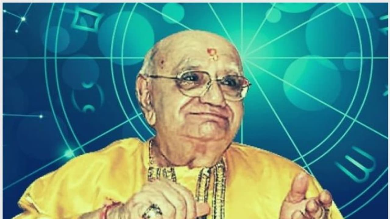 മോദി പ്രധാനമന്ത്രിയാകും എന്ന് പ്രവചിച്ച പ്രസിദ്ധ ജ്യോതിഷി ബേജാൻ ദാരുവാല അന്തരിച്ചു, മരണകാരണം കൊവിഡെന്ന് സംശയം മോദി പ്രധാനമന്ത്രിയാകും എന്ന് പ്രവചിച്ച പ്രസിദ്ധ ജ്യോതിഷി ബേജാൻ ദാരുവാല അന്തരിച്ചു, മരണകാരണം കൊവിഡെന്ന് സംശയം