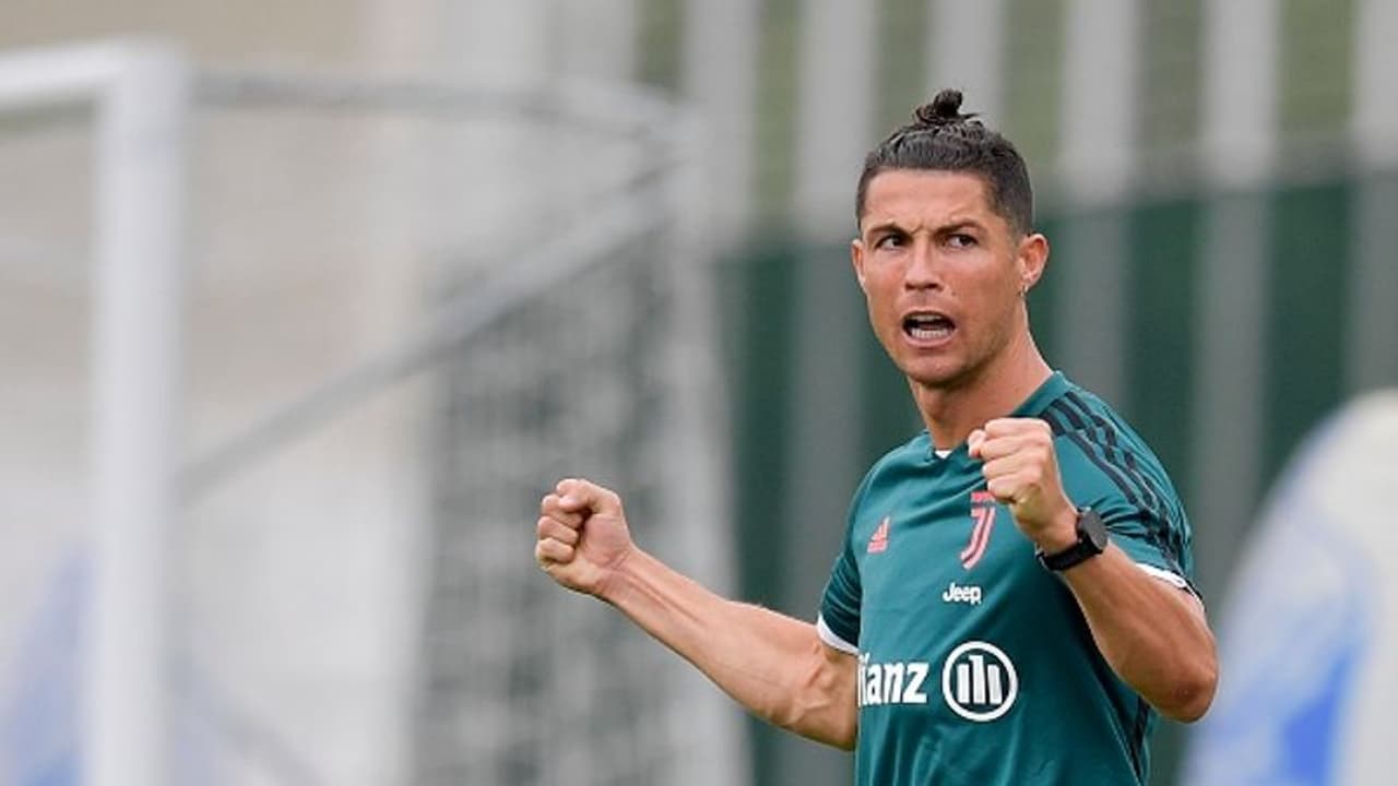 অনুশীলনে সকলকে চমকে দিলেন রোনাল্ডো,মাথায় হাত চিকিৎসকদের অনুশীলনে সকলকে চমকে দিলেন রোনাল্ডো,মাথায় হাত চিকিৎসকদের