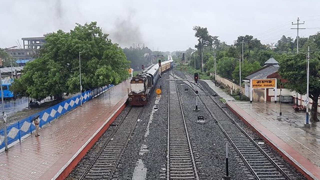 স্পেশাল ট্রেনে ফেরার পথে বিপত্তি, নিখোঁজ ৫৯ জন পরিযায়ী শ্রমিক স্পেশাল ট্রেনে ফেরার পথে বিপত্তি, নিখোঁজ ৫৯ জন পরিযায়ী শ্রমিক
