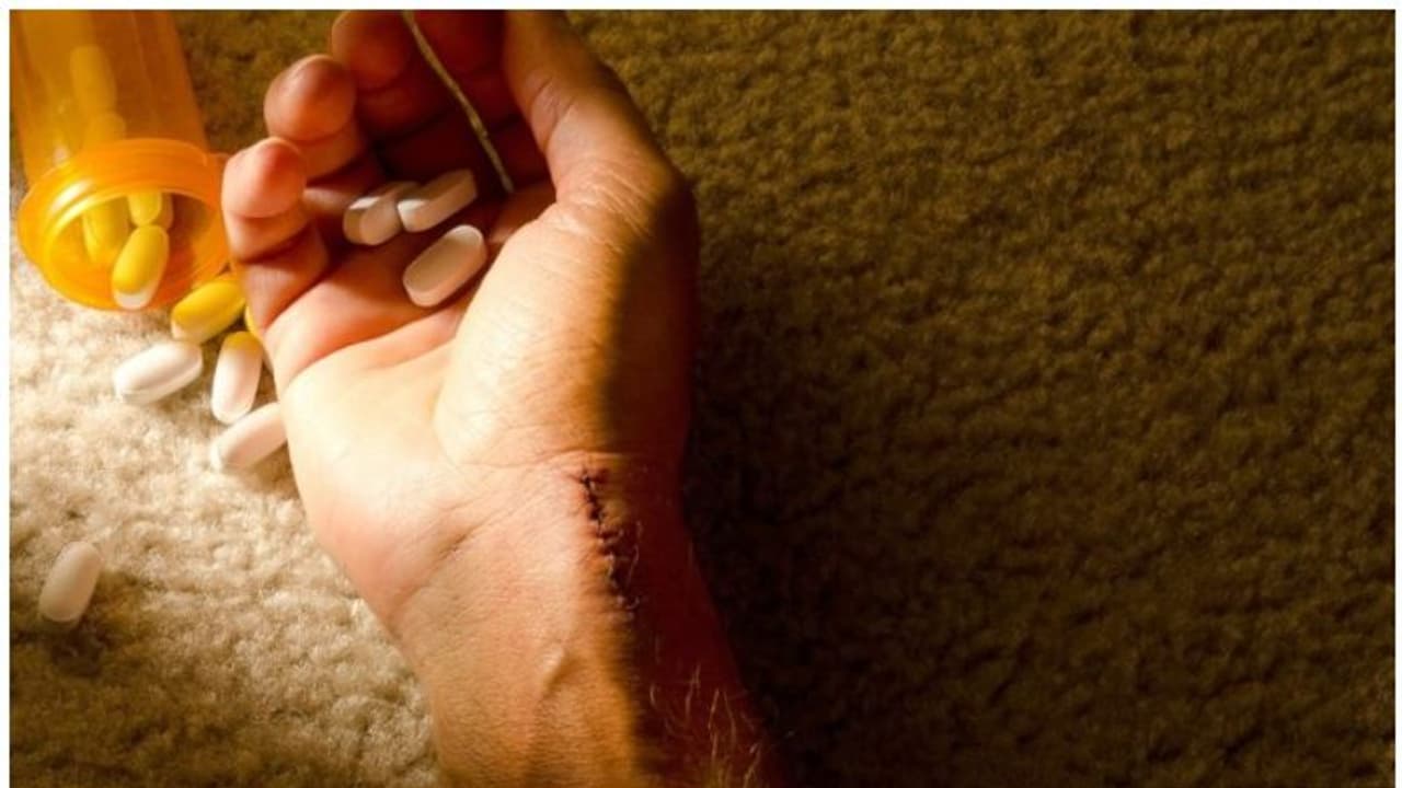 ക്വാറന്റീൻ ലംഘിച്ചെന്ന് പ്രചാരണം; കണ്ണൂരിൽ ആരോ​ഗ്യപ്രവർത്തക ആത്മഹത്യക്ക് ശ്രമിച്ചു