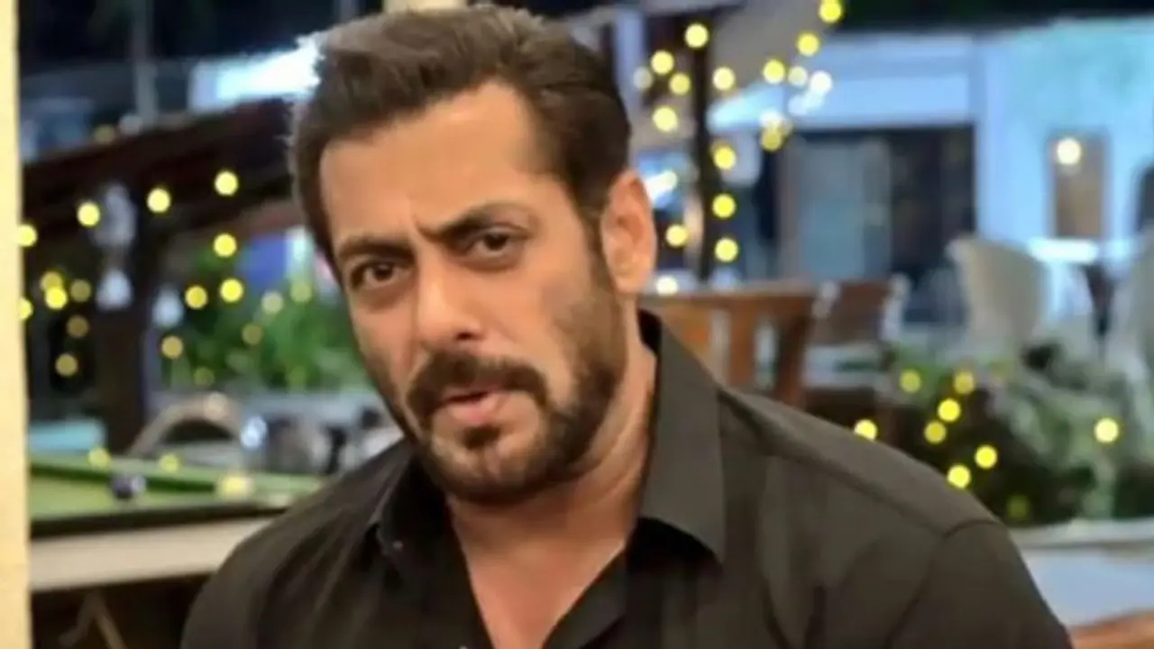 ரீல் இல்ல; ‘ரியல்’ ஹீரோ என்பதை நிரூபித்த சல்மான் கான்... காவலர்களின் உயிர் காக்க செய்த மகத்தான உதவி...! ரீல் இல்ல; ‘ரியல்’ ஹீரோ என்பதை நிரூபித்த சல்மான் கான்... காவலர்களின் உயிர் காக்க செய்த மகத்தான உதவி...!