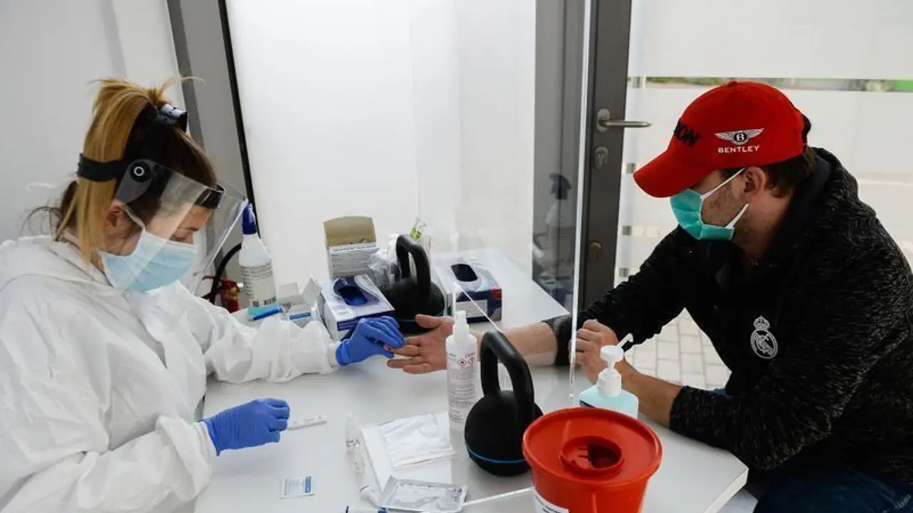 కరోనా అనుమానం.. క్వారంటైన్ కి పంపిందని తల్లి మీది కోపంతో... కరోనా అనుమానం.. క్వారంటైన్ కి పంపిందని తల్లి మీది కోపంతో...