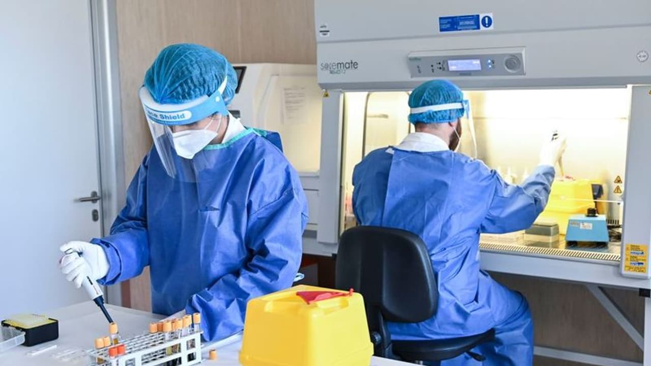 আরও কাছাকাছি বেজিং ও ঢাকা, ভ্যাকসিনের চূড়ান্ত ট্রায়ালের জন্য ভারতের প্রতিবেশীকেই বেছে নিল চিন আরও কাছাকাছি বেজিং ও ঢাকা, ভ্যাকসিনের চূড়ান্ত ট্রায়ালের জন্য ভারতের প্রতিবেশীকেই বেছে নিল চিন